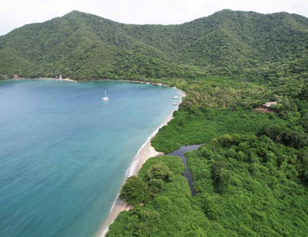 La playa de Cinto, es una de las mas hermosas del tayrona.