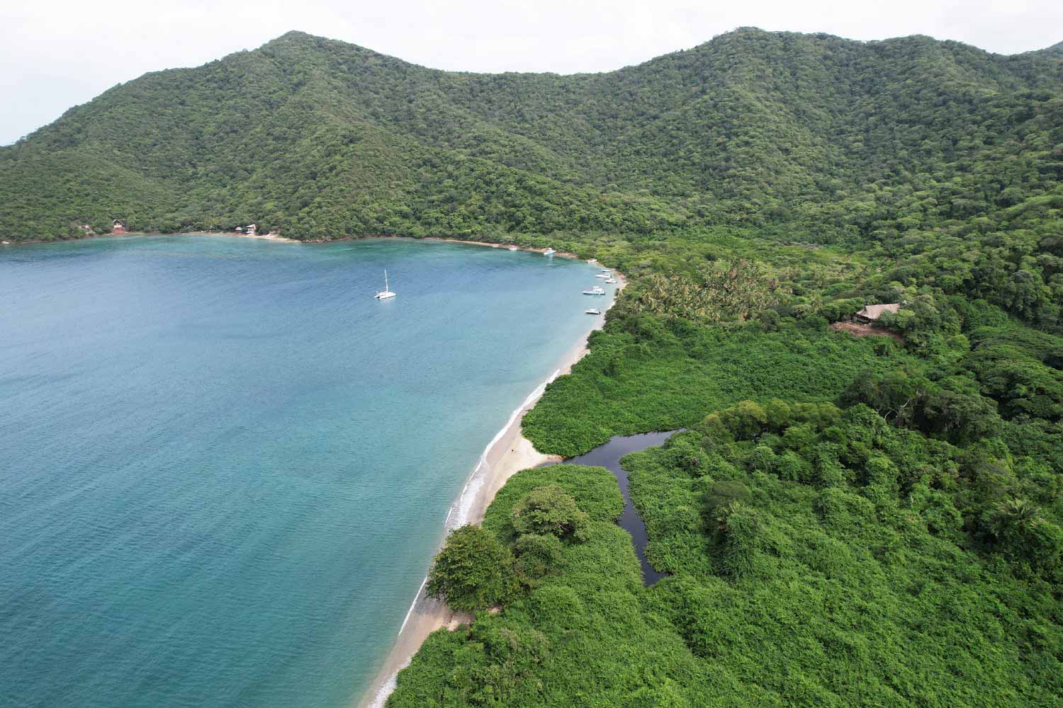 Tour-playa-cinto-tayrona