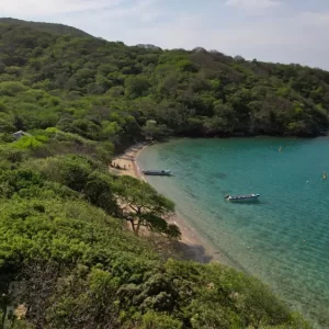 playa-del-medio-tayrona